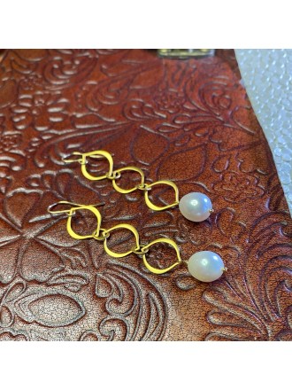 Pendientes de Oro Vermeil de 22KT con Perlas de Agua Dulce