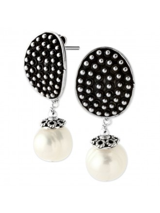 Pendientes texturizados ovalados de plata y perlas-343124